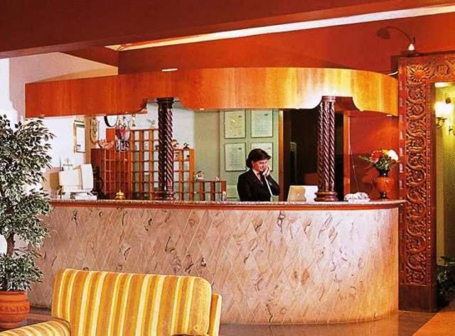 Leo Hotel Leonessa Eksteriør bilde